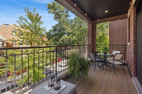 Tiny photo for 843 W Lill Avenue #2, Chicago, IL 60614 (MLS # 12474347)
