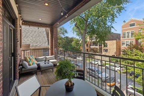 Tiny photo for 843 W Lill Avenue #2, Chicago, IL 60614 (MLS # 12474347)