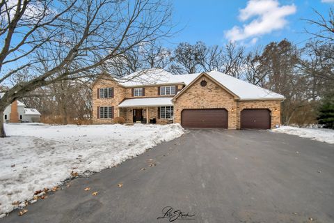 Photo of 55 OAK CREEK Drive, Yorkville, IL 60560 (MLS # 12523417)