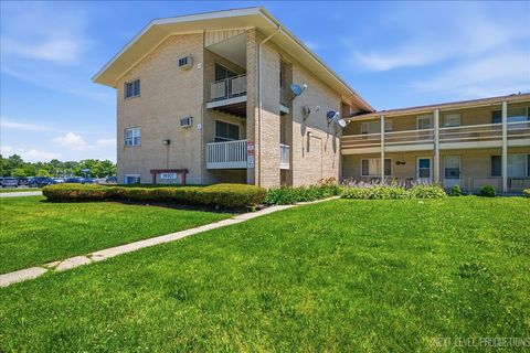 Photo of 14501 Keystone Avenue #9, Midlothian, IL 60445 (MLS # 12683420)