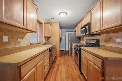 Tiny photo for 14501 Keystone Avenue #9, Midlothian, IL 60445 (MLS # 12683420)