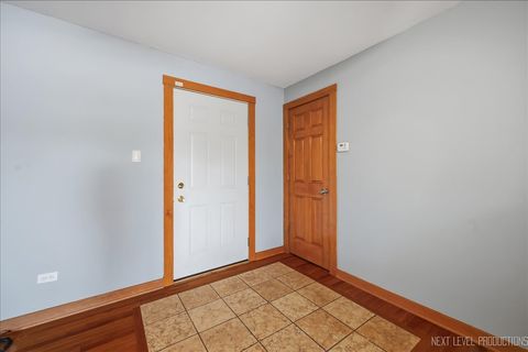 Tiny photo for 14501 Keystone Avenue #9, Midlothian, IL 60445 (MLS # 12683420)