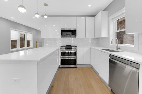Tiny photo for 4721 W Warwick Avenue, Chicago, IL 60641 (MLS # 12483872)