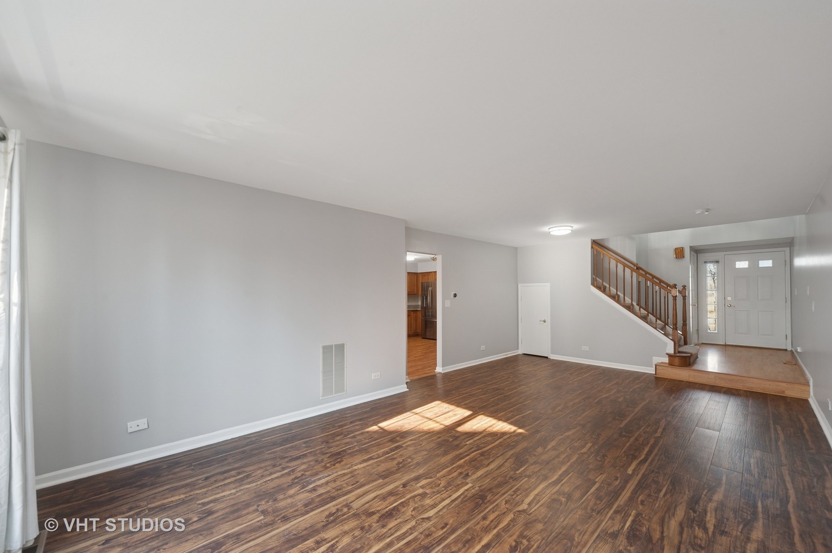 503 GROSSE POINTE Circle
