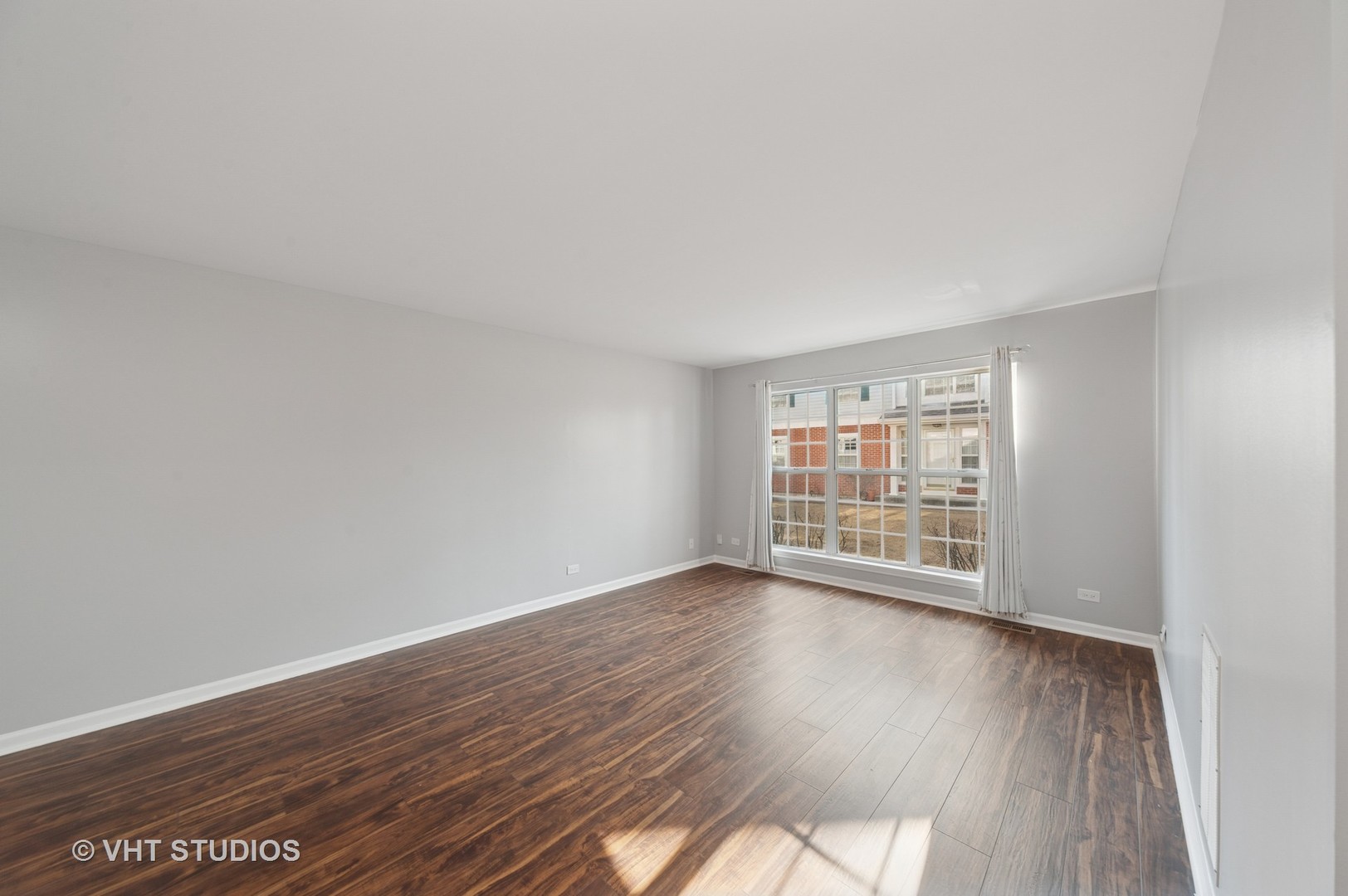 503 GROSSE POINTE Circle