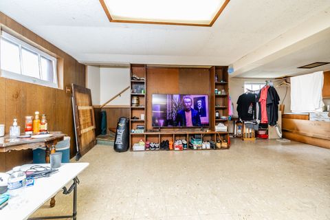 Tiny photo for 8825 S Richmond Avenue, Evergreen Park, IL 60805 (MLS # 12453473)