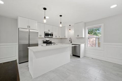 Tiny photo for 21636 Clyde Avenue, Sauk Village, IL 60411 (MLS # 12472327)