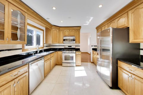 Tiny photo for 720 Dunhill Drive, Buffalo Grove, IL 60089 (MLS # 12721174)