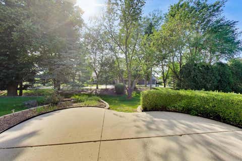 Tiny photo for 720 Dunhill Drive, Buffalo Grove, IL 60089 (MLS # 12721174)