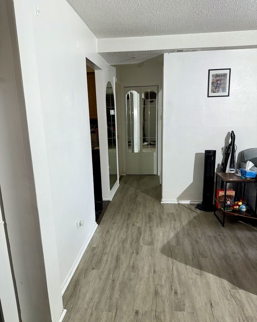 120 S La Londe Avenue 1H
