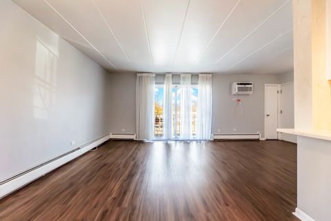 Tiny photo for 8830 Mobile Avenue #201, Oak Lawn, IL 60453 (MLS # 12592279)