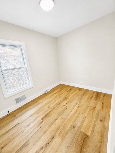 Tiny photo for 9021 Grant Avenue, Brookfield, IL 60513 (MLS # 12640354)
