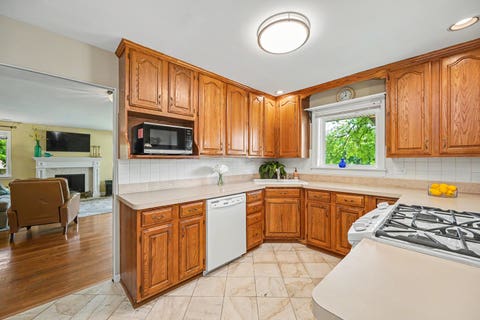 Tiny photo for 750 Marston Avenue, Glen Ellyn, IL 60137 (MLS # 12680792)