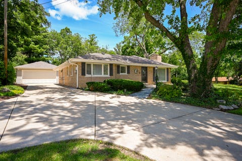 Photo of 750 Marston Avenue, Glen Ellyn, IL 60137 (MLS # 12680792)