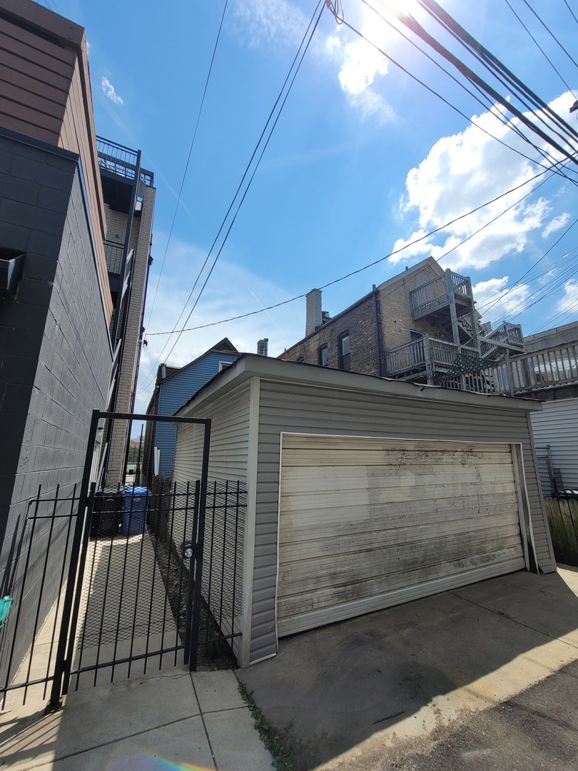 1636 W Augusta Boulevard