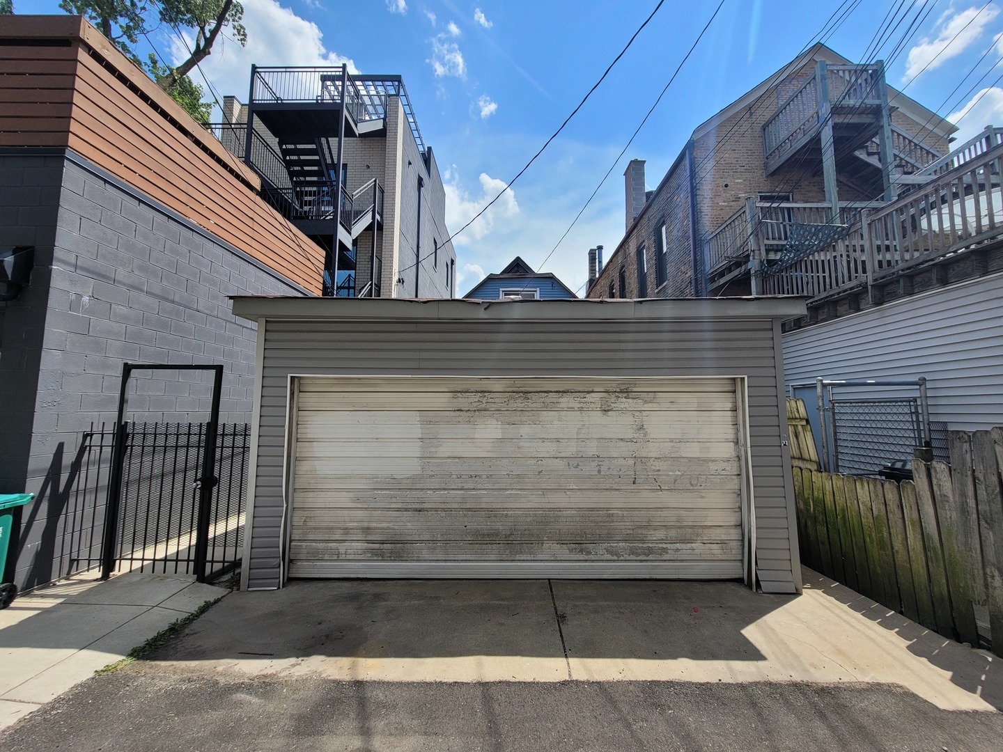 1636 W Augusta Boulevard