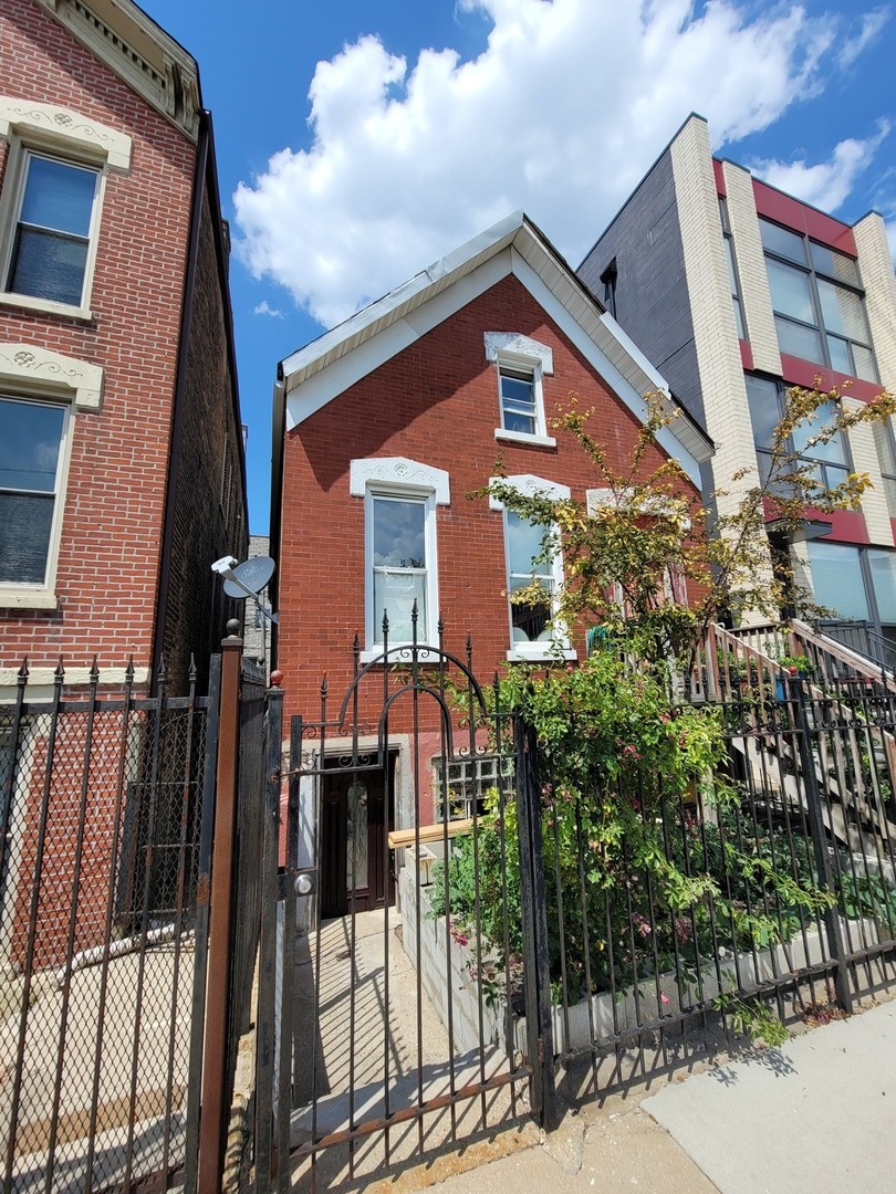1636 W Augusta Boulevard