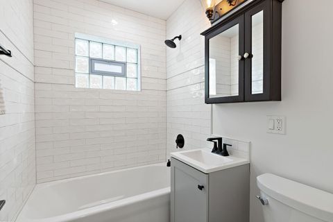 Tiny photo for 7179 N Mankato Avenue, Chicago, IL 60646 (MLS # 12629331)