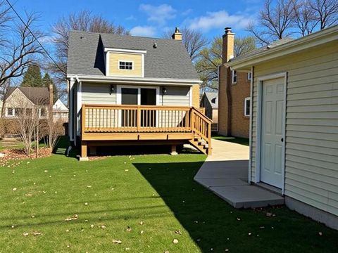 Tiny photo for 7179 N Mankato Avenue, Chicago, IL 60646 (MLS # 12629331)