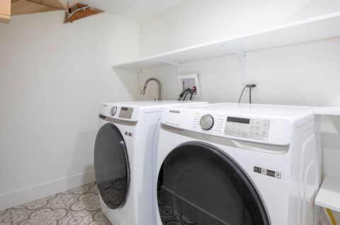 Tiny photo for 7179 N Mankato Avenue, Chicago, IL 60646 (MLS # 12629331)