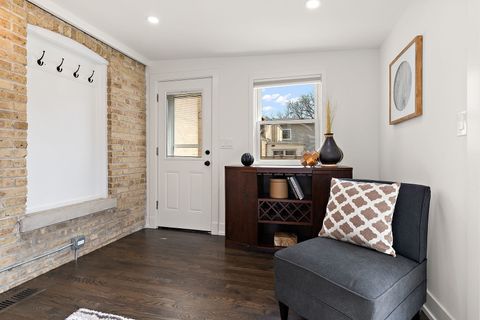 Tiny photo for 7179 N Mankato Avenue, Chicago, IL 60646 (MLS # 12629331)