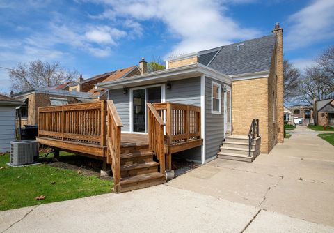 Tiny photo for 7179 N Mankato Avenue, Chicago, IL 60646 (MLS # 12629331)