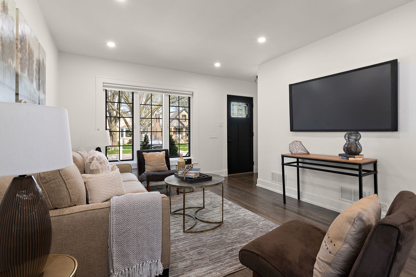 7179 N Mankato Avenue