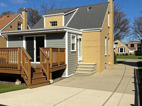 Tiny photo for 7179 N Mankato Avenue, Chicago, IL 60646 (MLS # 12629331)