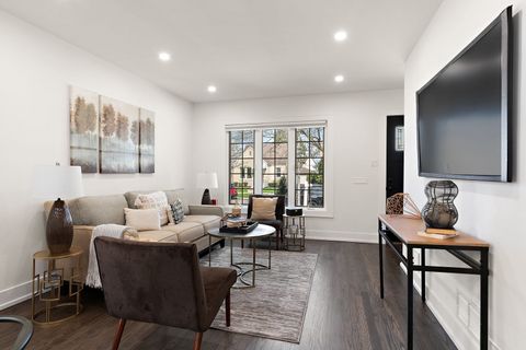 Tiny photo for 7179 N Mankato Avenue, Chicago, IL 60646 (MLS # 12629331)