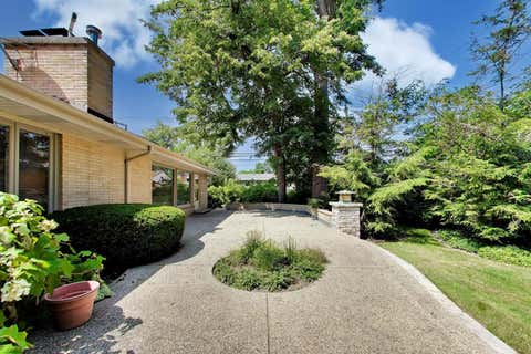 Tiny photo for 9139 Kedvale Avenue, Skokie, IL 60076 (MLS # 12692860)