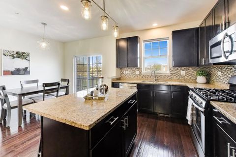 Tiny photo for 366 COUNTRY CLUB Drive, Prospect Heights, IL 60070 (MLS # 12593280)