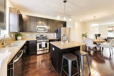 Tiny photo for 366 COUNTRY CLUB Drive, Prospect Heights, IL 60070 (MLS # 12593280)