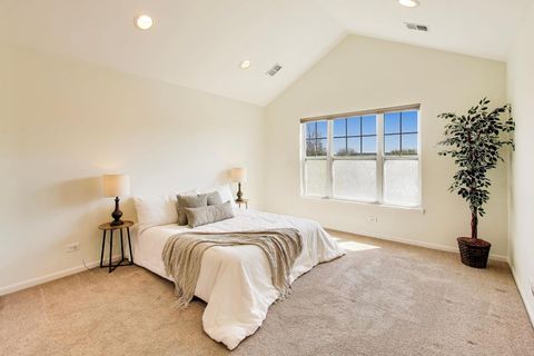 Tiny photo for 366 COUNTRY CLUB Drive, Prospect Heights, IL 60070 (MLS # 12593280)