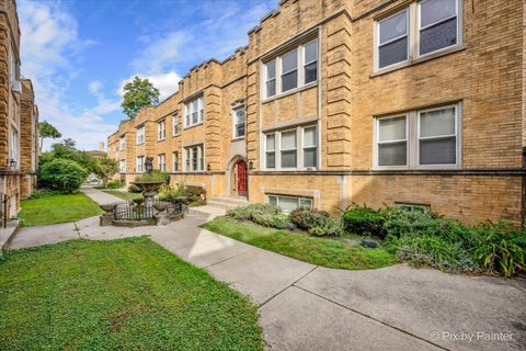 Tiny photo for 4211 N Keystone Avenue #2E, Chicago, IL 60641 (MLS # 12749912)