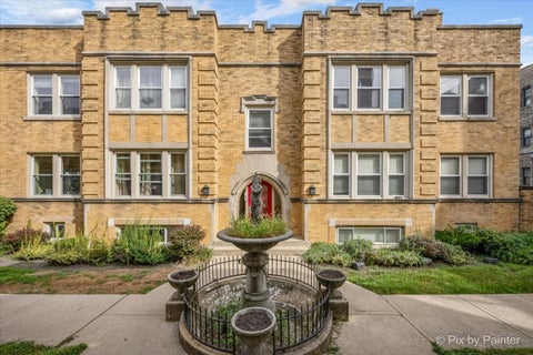 Photo of 4211 N Keystone Avenue #2E, Chicago, IL 60641 (MLS # 12749912)
