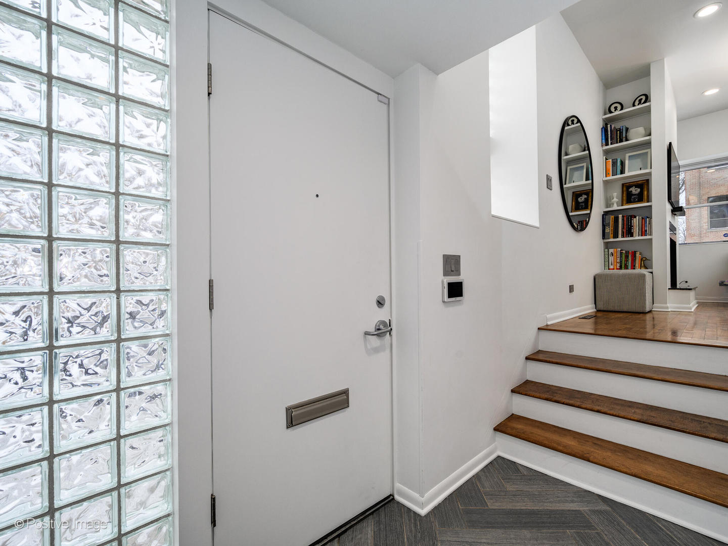 1335 W Belden Avenue