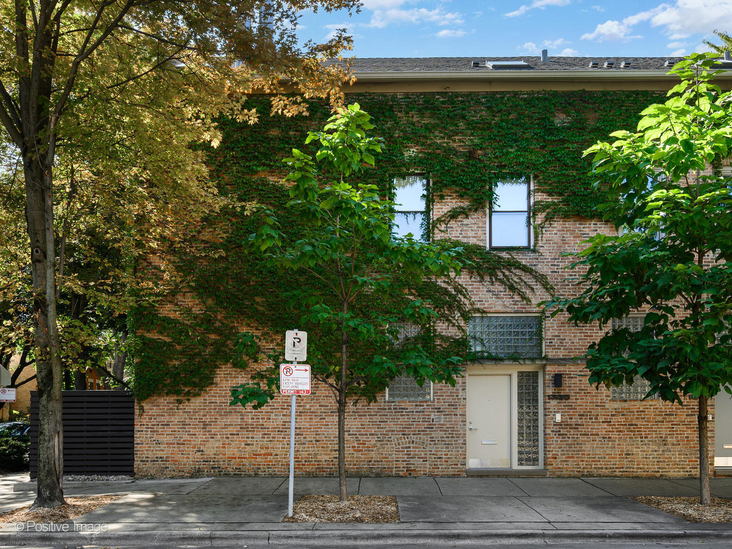 1335 W Belden Avenue