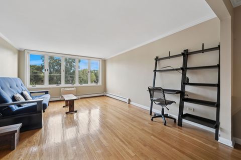 Tiny photo for 2033 Sherman Avenue #409, Evanston, IL 60201 (MLS # 12482808)
