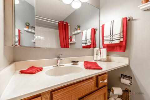 Tiny photo for 193 hemingway Court, Vernon Hills, IL 60061 (MLS # 12535130)