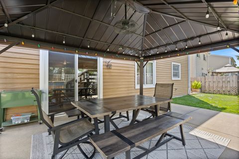 Tiny photo for 716 Sand Creek Drive, Carol Stream, IL 60188 (MLS # 12498318)