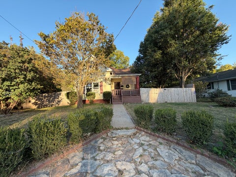 Tiny photo for 504 Madison Street, Benton, IL 62812 (MLS # 12786263)