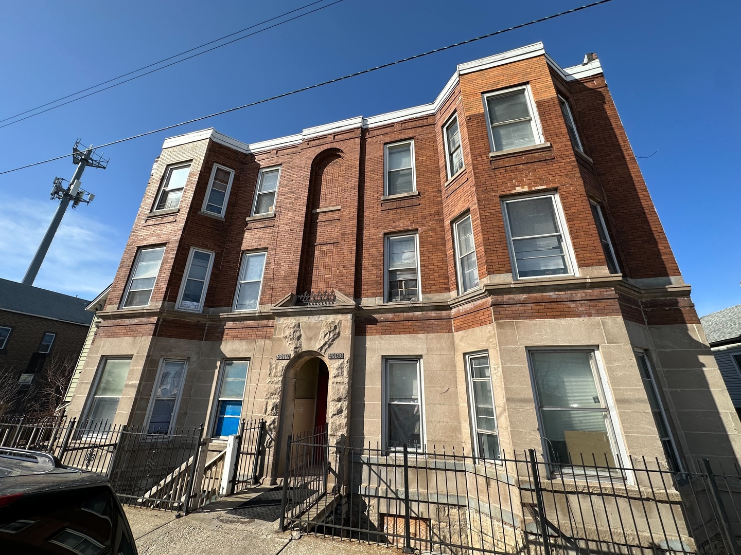 9408-9410 S Ewing Avenue