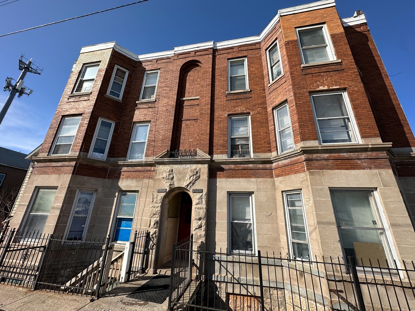 9408-9410 S Ewing Avenue
