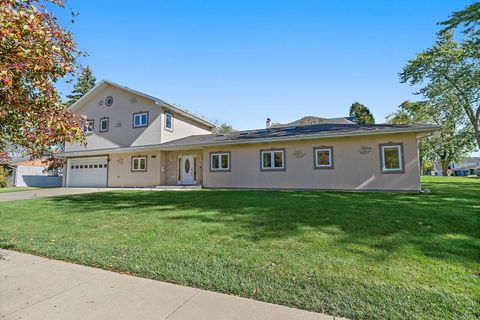 Tiny photo for 227 S walnut Lane, Schaumburg, IL 60193 (MLS # 12496005)