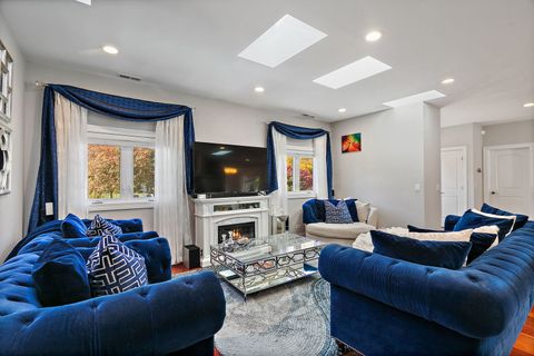 Tiny photo for 227 S walnut Lane, Schaumburg, IL 60193 (MLS # 12496005)