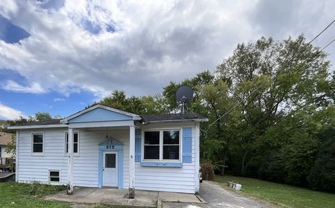Tiny photo for 915 Mayfield Drive, Round Lake Beach, IL 60073 (MLS # 12493166)