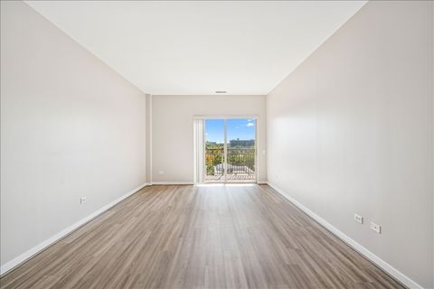 Tiny photo for 1155 W Roosevelt Road #503, Chicago, IL 60608 (MLS # 12501940)