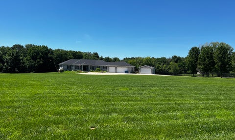 Tiny photo for 5942 E Houston Road, Woodlawn, IL 62898 (MLS # 100000185)