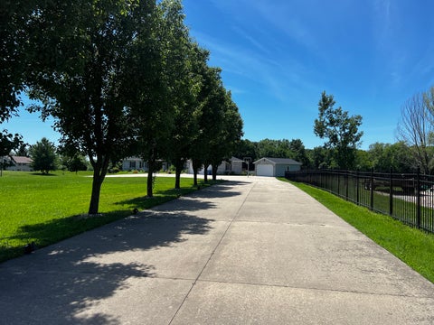 Tiny photo for 5942 E Houston Road, Woodlawn, IL 62898 (MLS # 100000185)