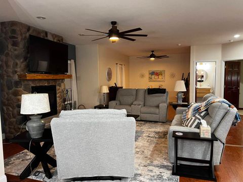 Tiny photo for 5942 E Houston Road, Woodlawn, IL 62898 (MLS # 100000185)